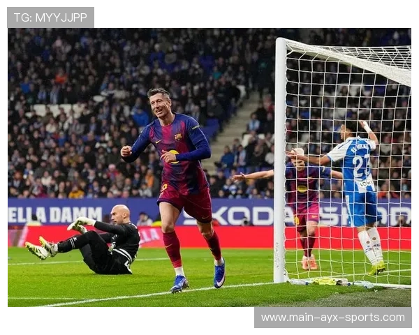 巴萨水货逆袭史诗,金球先生荣耀加身,巴萨包揽金球前三 巴萨水货逆袭史诗,金球先生荣耀加身,巴萨包揽金球前三